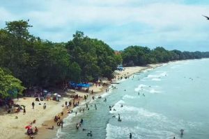 Hotel Populer Dekat Pantai Pasir Putih Carita dan Tempat Makan Seafood Yang Wajib Kamu Cicipin