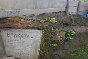Hotel Dekat Pantai Carita dan Kuliner Seafood Rasanya Enak Banget