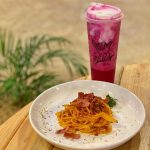 Hotel Populer Dekat Pantai Pasir Putih Carita dan Restoran Seafood Rasanya Jempolan Banget