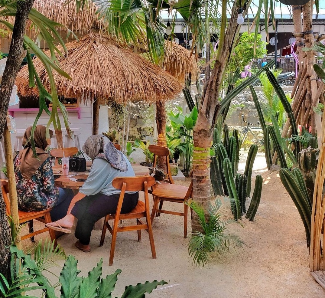 Cafe Pantai Carita, Rekomendasi Tempat Makan Sop Iga Enak Wajib Dicoba Hubungi WA 081210912346