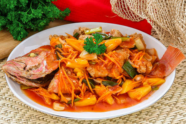 Kakap Asam Manis Lezat Makan Suasana Pantai Aman Nyaman Hanya di Cafe Carita Terbaik, Hubungi WA 081210912346